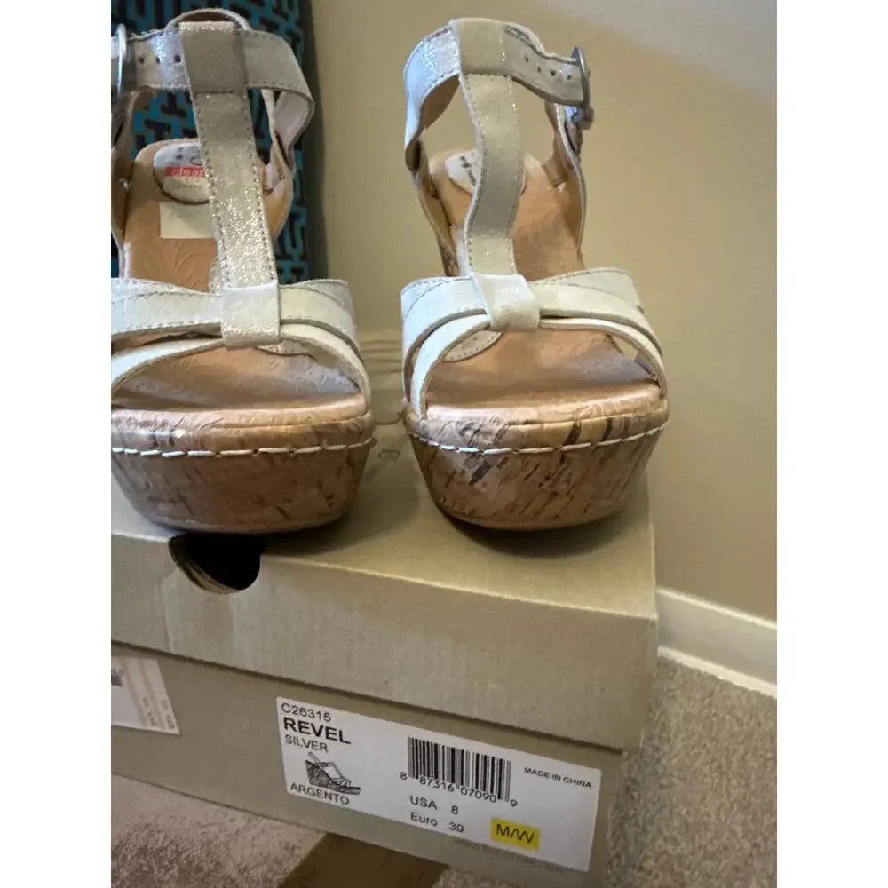 BOC/BORN wedge “REVEL” sandals size 8